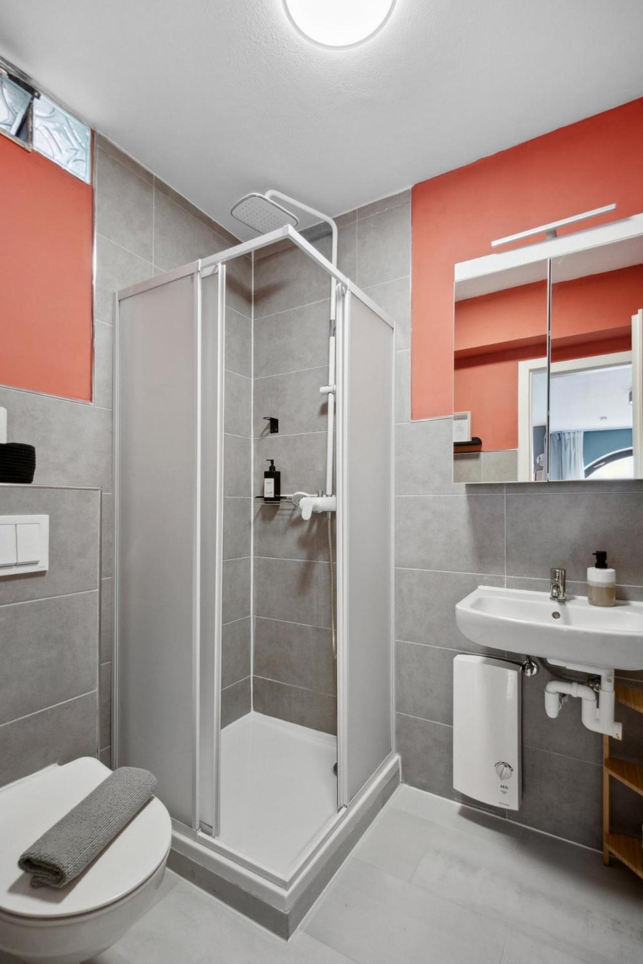 Gemuetliches & Modernes Apartment Koblenz  Buitenkant foto